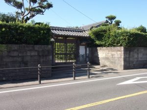 垂水麓武家門のある風景旧田中邸