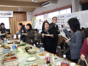 おいしい郷土料理には笑顔！！