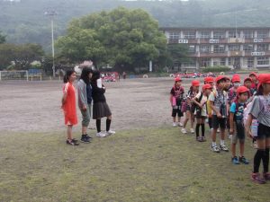 垂水小学校3年生、郷土学習のお手伝いです。