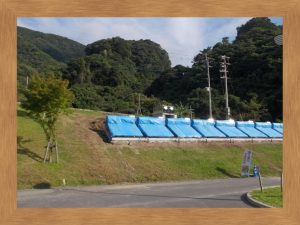 冷泉を森の駅の敷地にて太陽光で沸かしてコテージへ