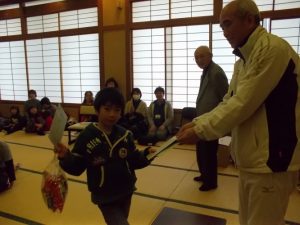 協賛の園田陸運から参加賞をもらいました