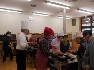 魅旅バスツアープロの料理人の指導です。