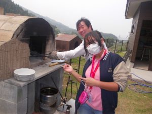 「森の駅キムタク」と声をかけたら振り向いたＭさん