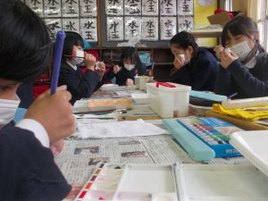 垂水小学校３年生、土人形絵付け体験-1