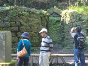 寺山の炭窯跡（世界自然遺産）