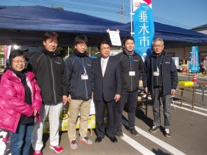 宮崎市長を囲んで