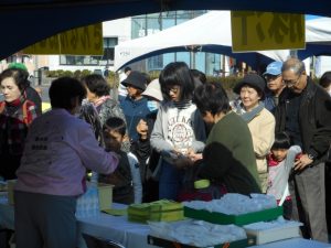 イベント、案内にてんてこ舞い-3