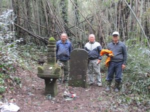 本城城跡川上家老墓地市指定